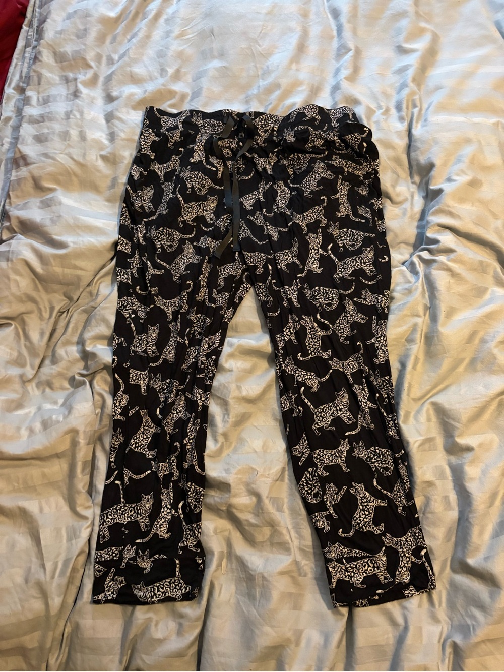New York and company NY&Co black and white cat pajama lounge pants Large L crop